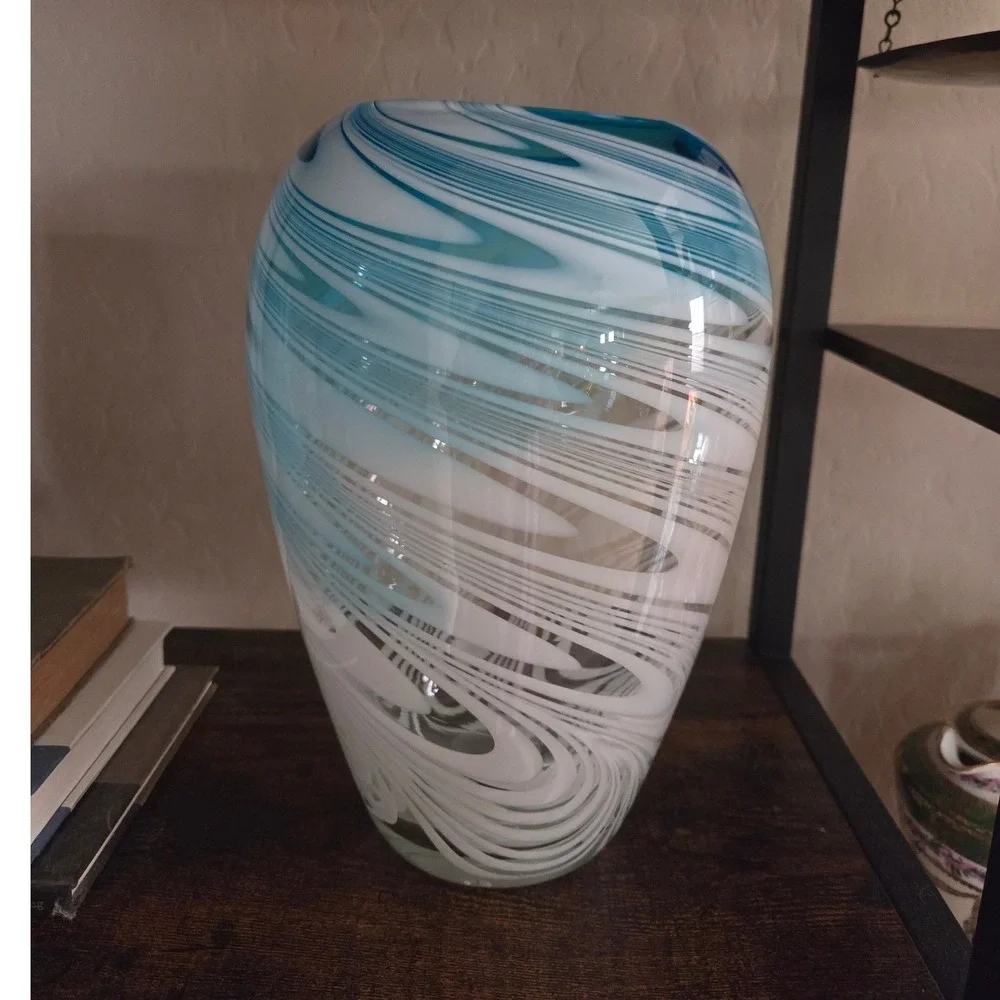 Murano Vintage Artisan Swirl Glass Vase Blue White Elegant Home Decor‎ Accent